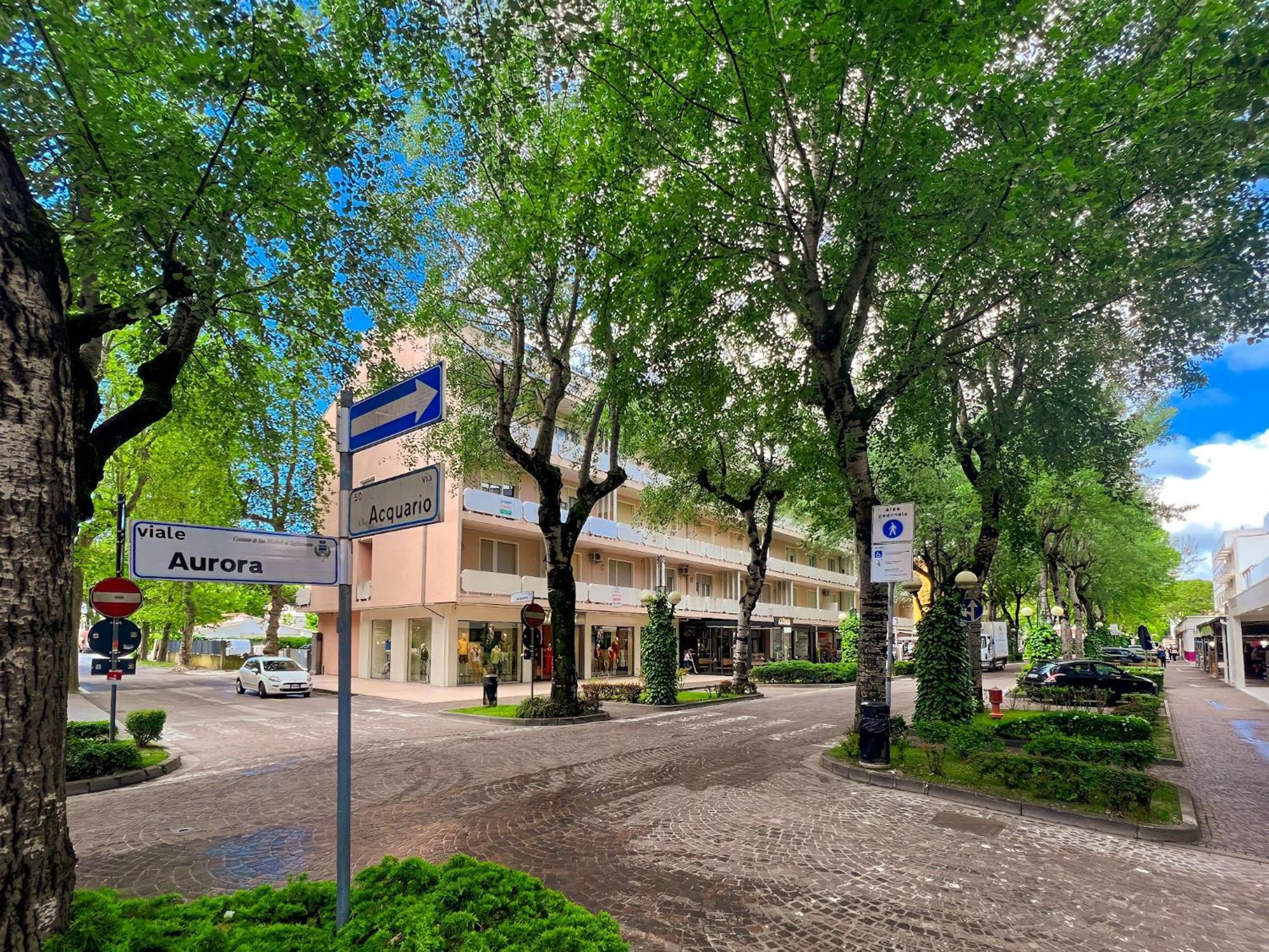 Residence Bussola Bibione Kültér fotó