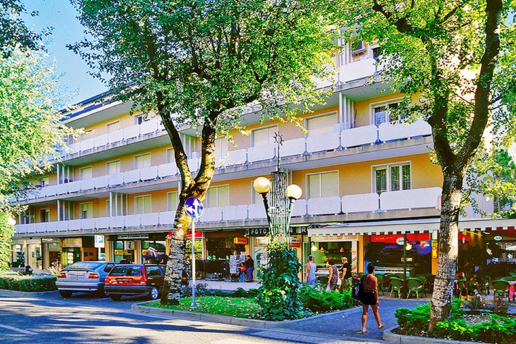 Residence Bussola Bibione Kültér fotó
